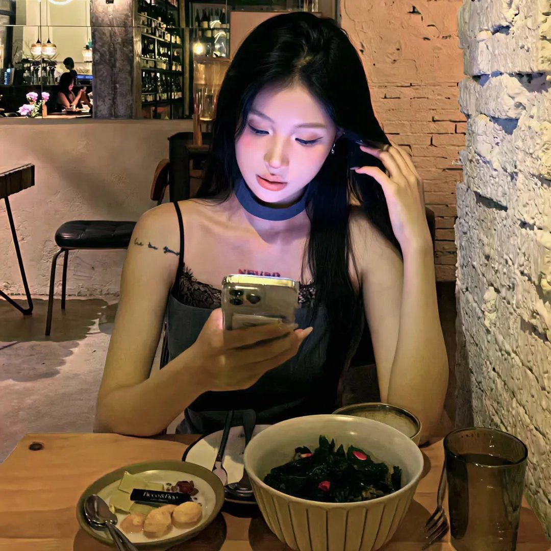 白色：诅咒的旋律